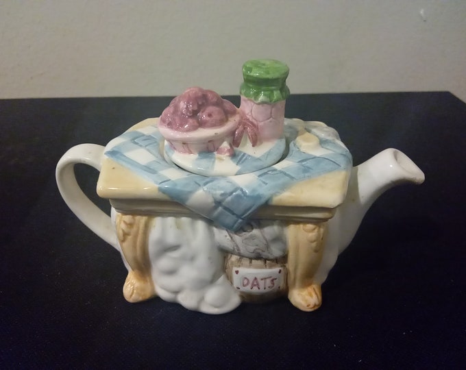 Vintage Mercuries Flour/Oats Tea Pot, 1994