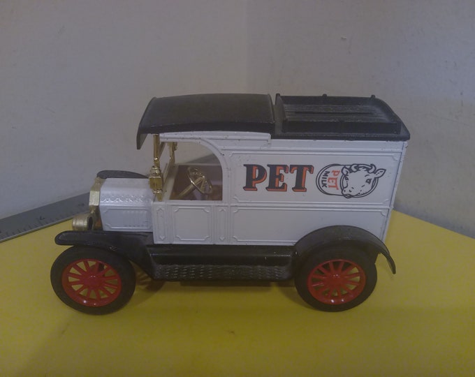 Vintage Piggy Bank, Replica of a 1913 Ford Model T Van Bank