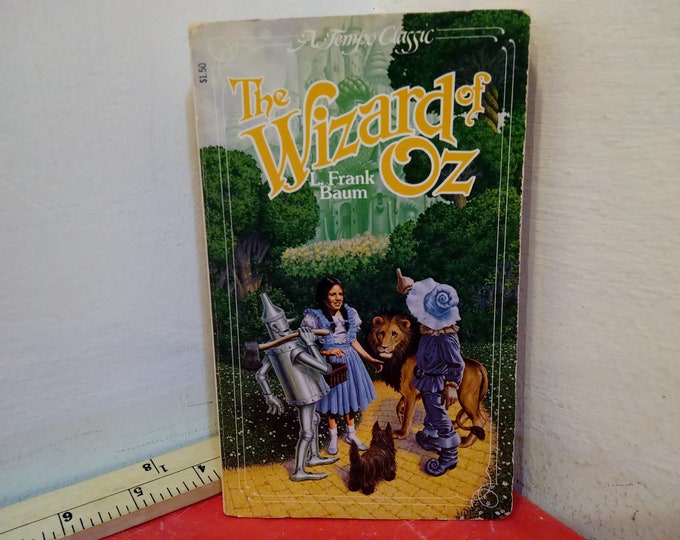 Vintage Paperback Book, The Wizard of Oz by Frank Baum, 1956