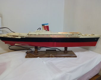 Vintage Model Ship, U.S.S. United States Plastic Model Ship on Base, Lighted Model Ship#