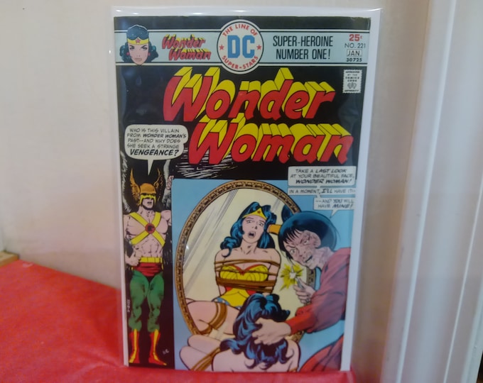 Vintage DC Comic Books, Wonder Woman Various Issues, 1970's