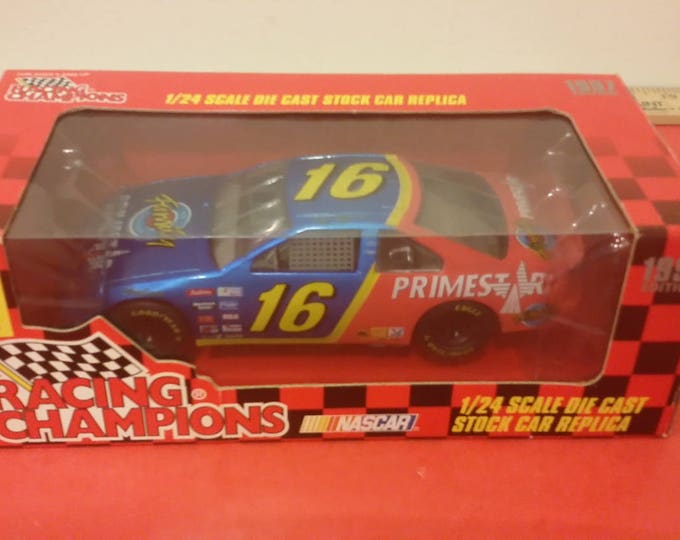 Racing Champions 1:24 Ted Musgrave #16 Family Channel Thunderbird, 1997