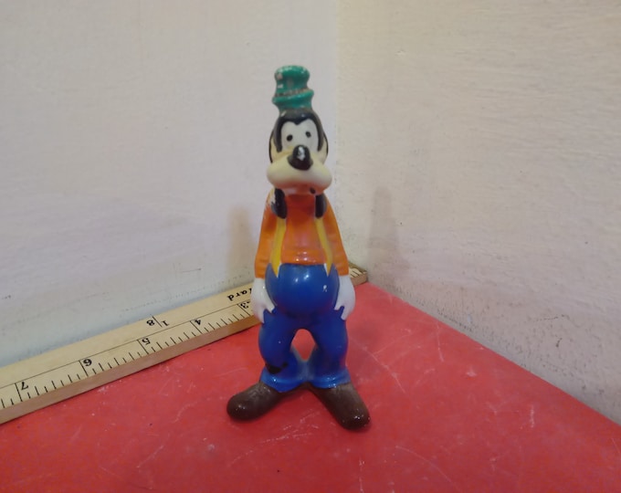 Vintage Ceramic Figurine, Walt Disney Production Figurine "Goofy", 1970's