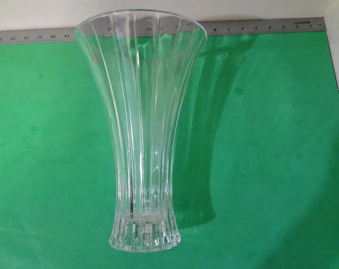 Vase by Lorenzo Imports, RCR Timeless Vase, Model #245580