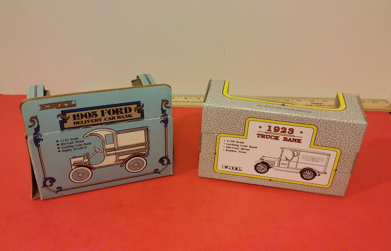 ERTL Winn Dixie Coin Banks a 1905 Ford's First Delivery Car & a 1932