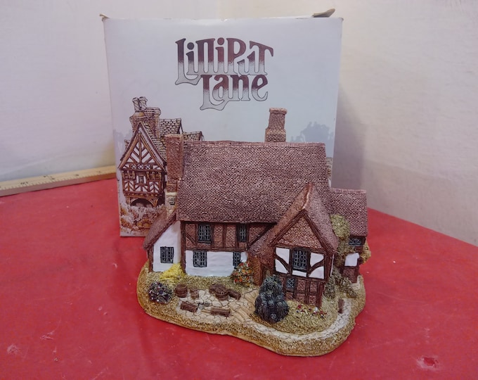 Vintage Lilliput Lane Cottages, Crown Inn by Lilliput, Made in United Kingdom