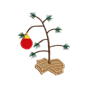 Puede incluir: Imagen bordada de un árbol de Navidad con una sola bola roja. El árbol es marrón con escasas agujas verdes y se encuentra en un soporte de árbol beige. La bola es redonda y roja con una tapa dorada.