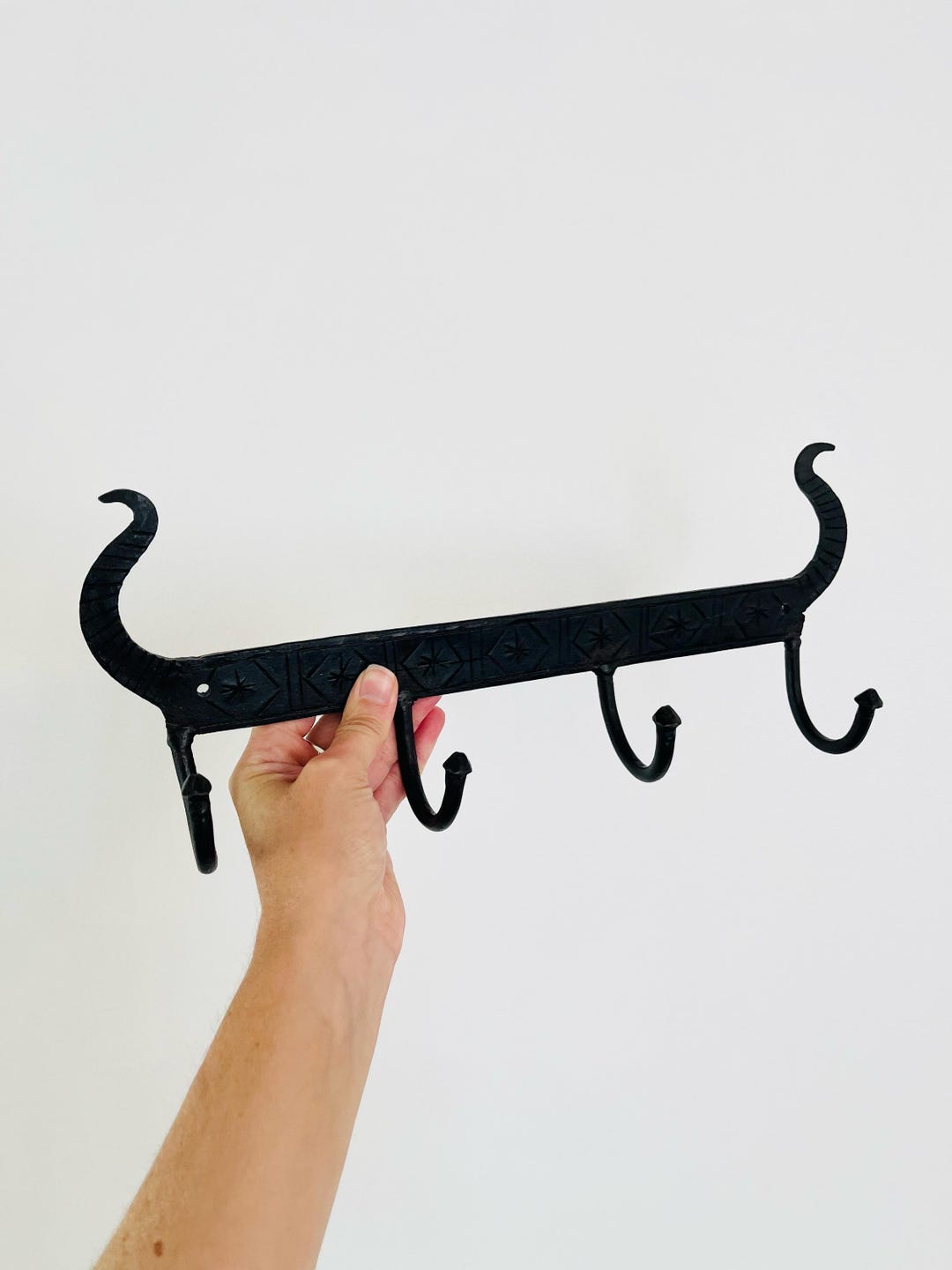 Etched Rack Vintage Metal Coat Rack Etched Black Iron Coat Hooks With Horn-like ...