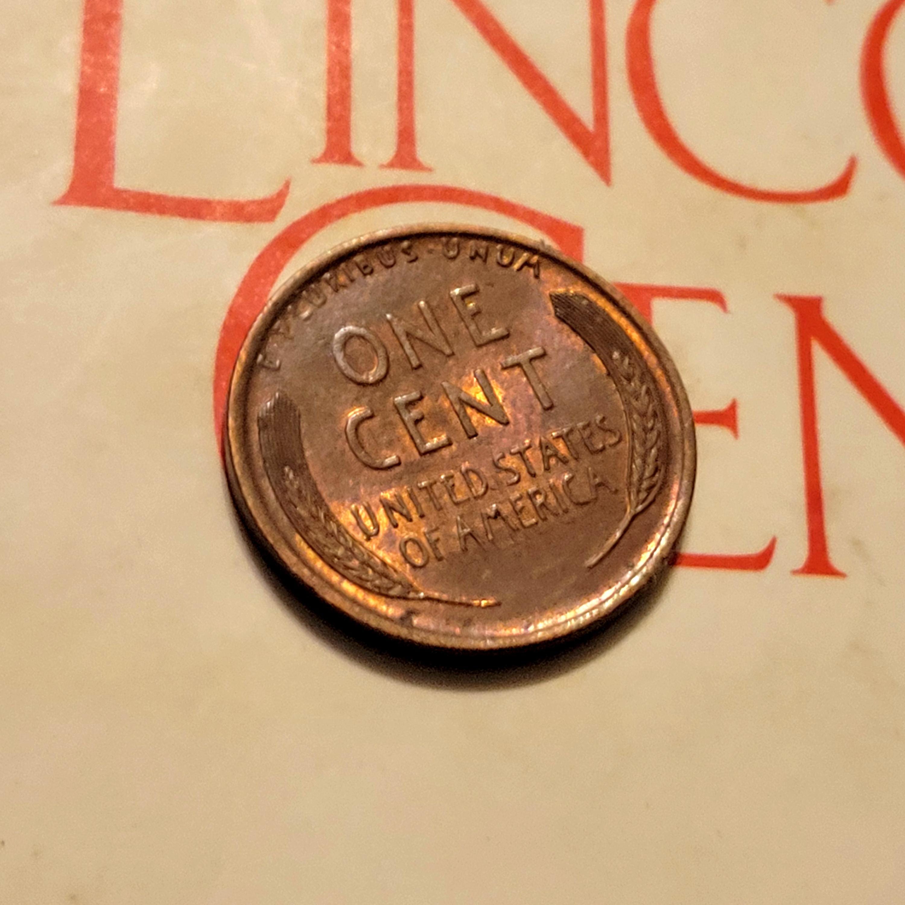 Unsearched Wheat Cent Roll With 2 Indian Head Pennies - 50 Old Copper Cents (1909-1958)