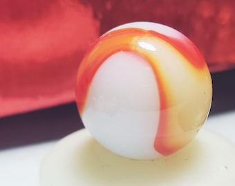 NM Peltier Rainbo Toy Marble. 5/8 in.