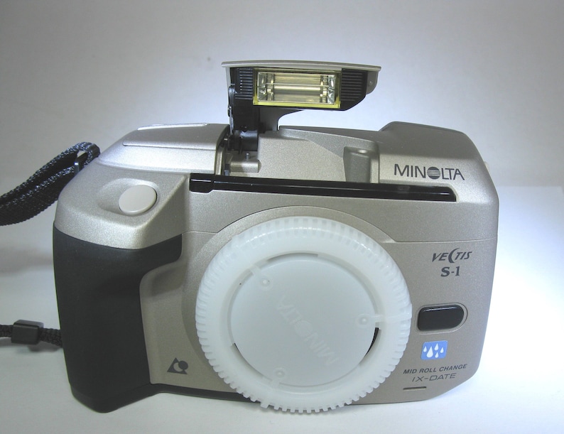 Minty Minolta Vectis S-1 SLR APS Film Camera Outfit with Three Vectis V Lenses and APS Film