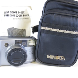 Vintage Minolta Freedom Zoom 140 EX Panorama DATE 35 mm Film Camera with Case and Manual - Lots of Bells and Whistles