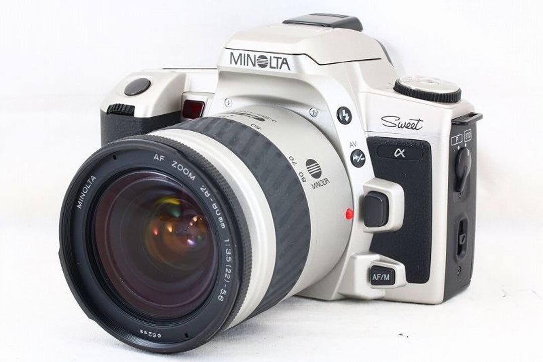 MINOLTA α Alpha Sweet SLR With Minolta AF Zoom Lens 28-80mm