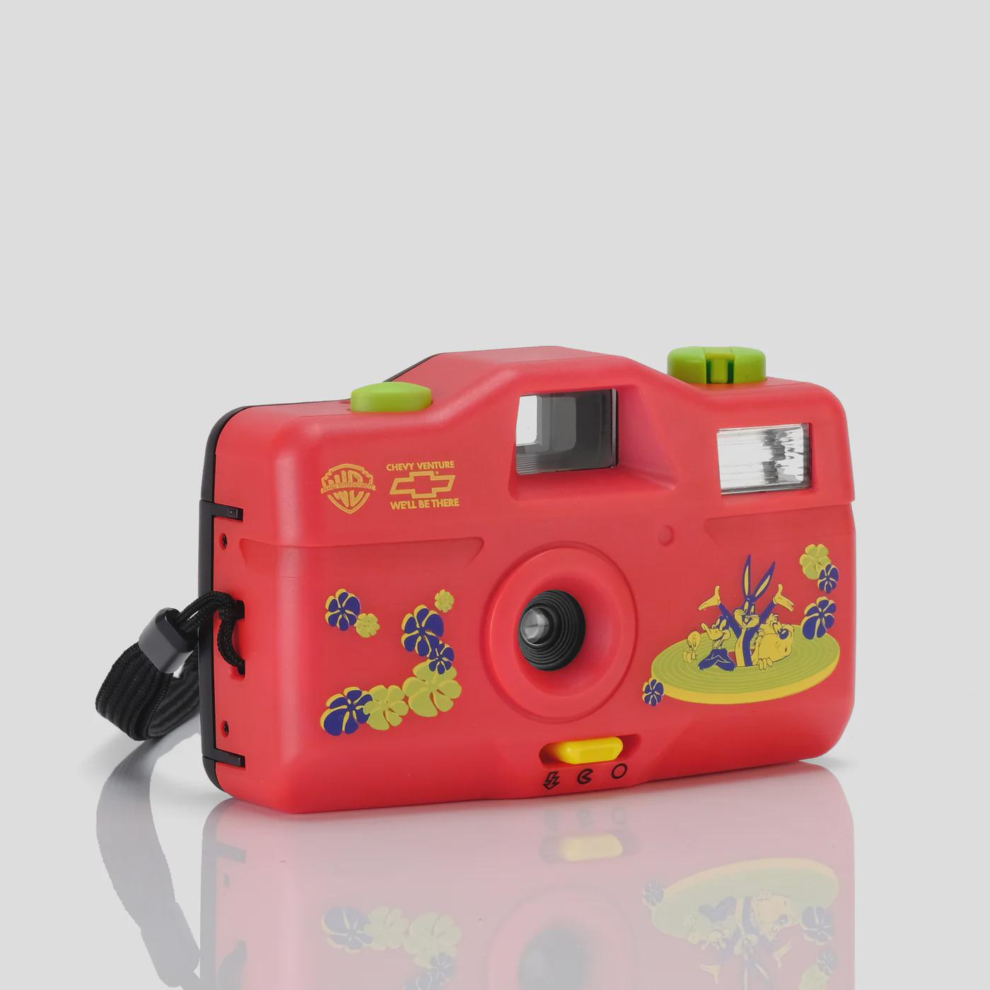 Looney Tunes 35mm ポイント＆シュートカメラ Rare Chevy Venture Camera: Looney Tunes Warner Bros. Promo (sealed