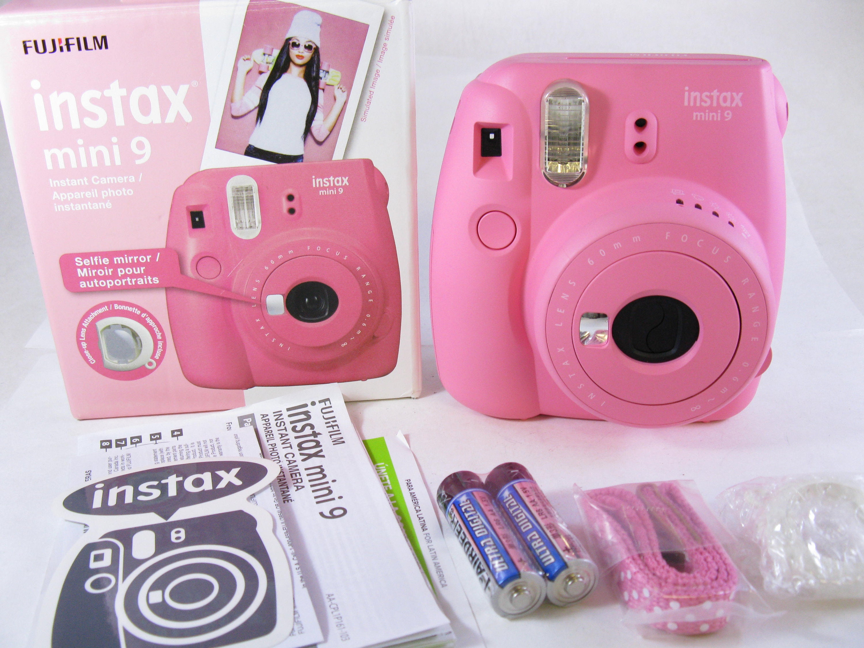 Cámara Instantánea Fujifilm Instax Mini 9 con Flash a Pila - Flamingo Pink