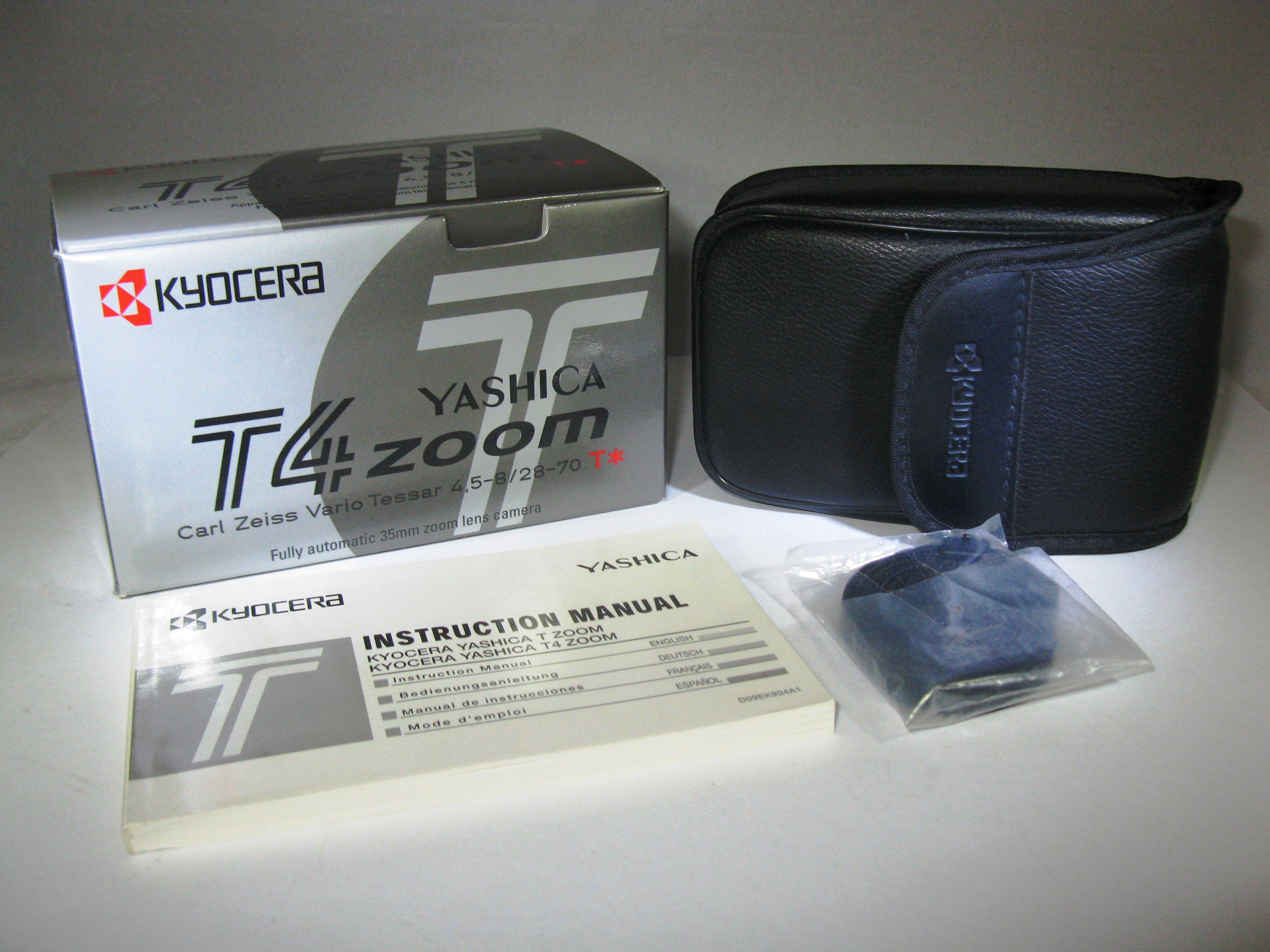 Legendary Yashica T4-zoom / T-zoom Kyocera Point and Shoot Legendary Yashica T4-zoom / T-zoom Kyocera Point and Shoot
