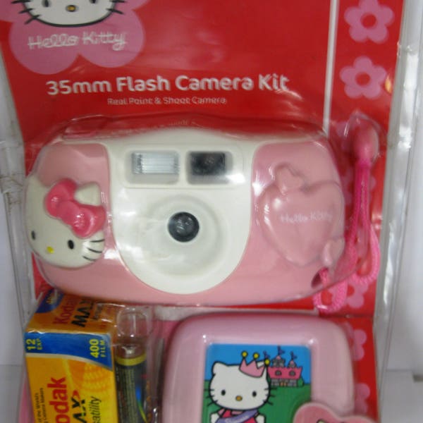 Rare Vintage Hello Kitty 35 mm Film Flash Camera Kit with Film and Picture Frame Sanrio