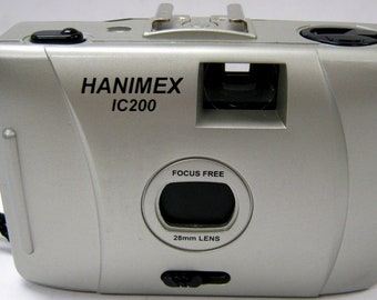 Vintage Hanimex Wide & Slim IC200 35mm Camera with Hot Shoe Wide Angle Lens