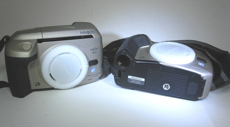 Minty Minolta Vectis S-1 SLR APS Film Camera Outfit with Three Vectis V Lenses and APS Film