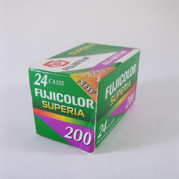 Fujicolor Superia 200 35mm Film (24 Exposure) 35mm film for color prints. Cold Stored - Expired 2000