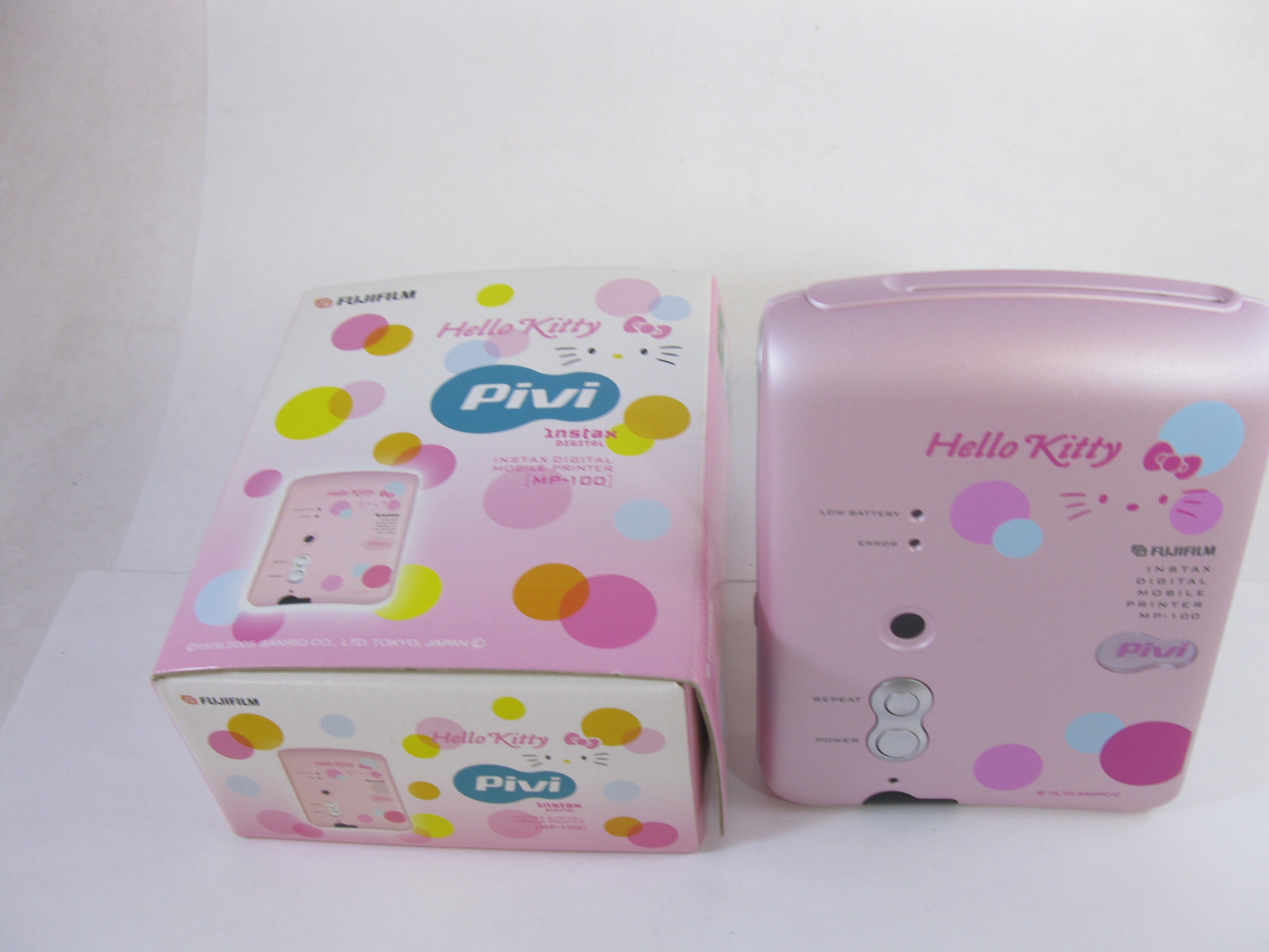 Hello Kitty Fuji PIVI Instax Digital Mobile Printer MP-100