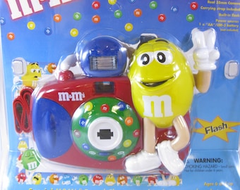 Rare M & M Chocolate Candies 35mm Film Flash Camera Sealed Clamshell Package