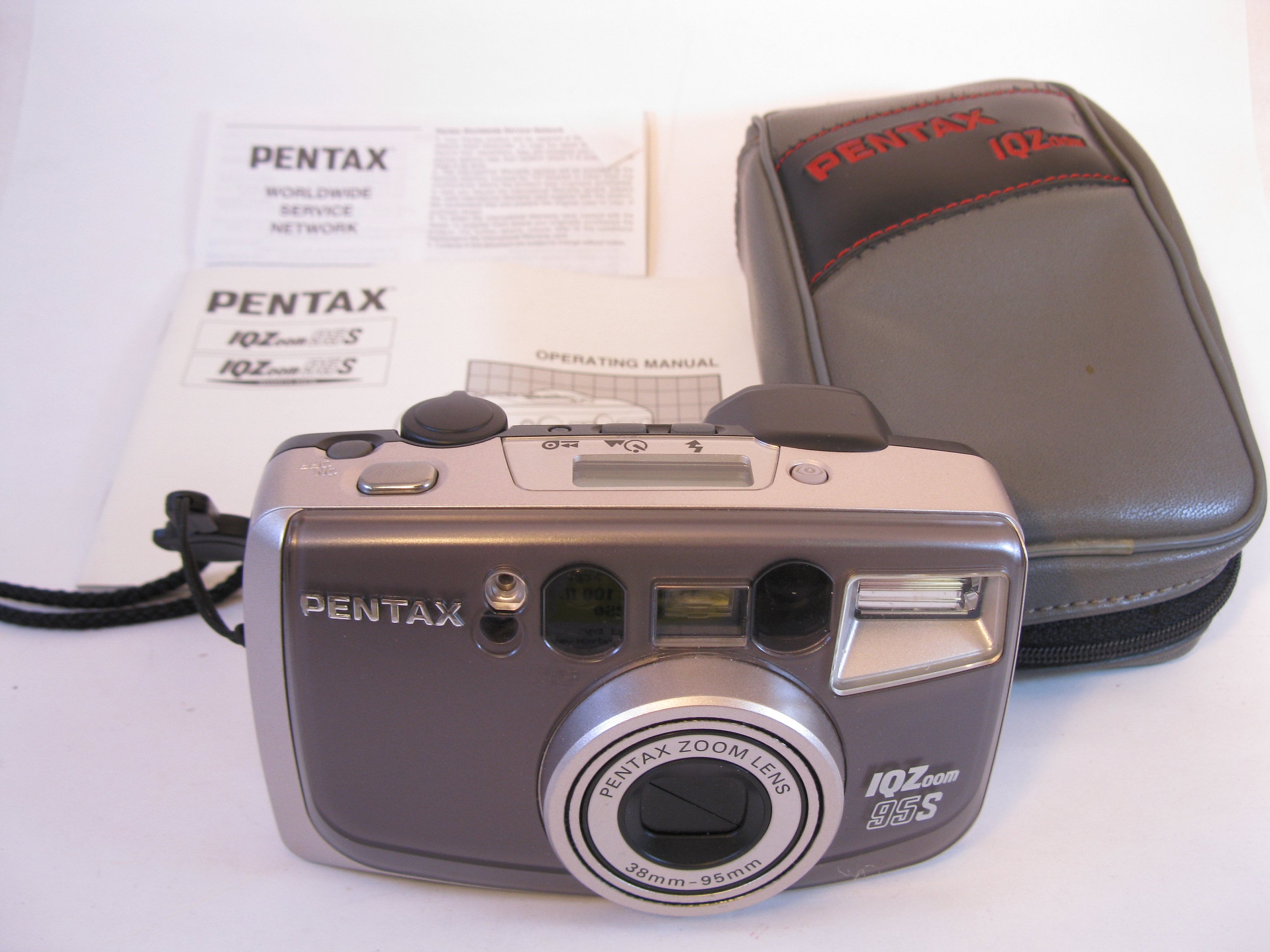 Rare Pentax Iqzoom (ESPIO) 95S 35mm Point & Shoot Camera