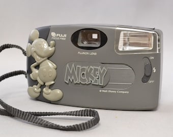 Rare Vintage Mickey Mouse 35 Mm Film Camera Disney Japan With