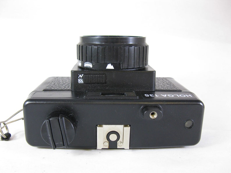 Vintage Holga 35mm Film Camera Black Color Holga 135 image 3