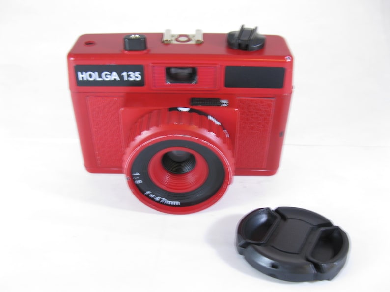 Vintage Holga Red Color Camera 35mm Film Holga 135 image 2