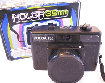 Vintage Lomography h135 Holga 35mm Film Camera Black Color Holga 135 with Poster