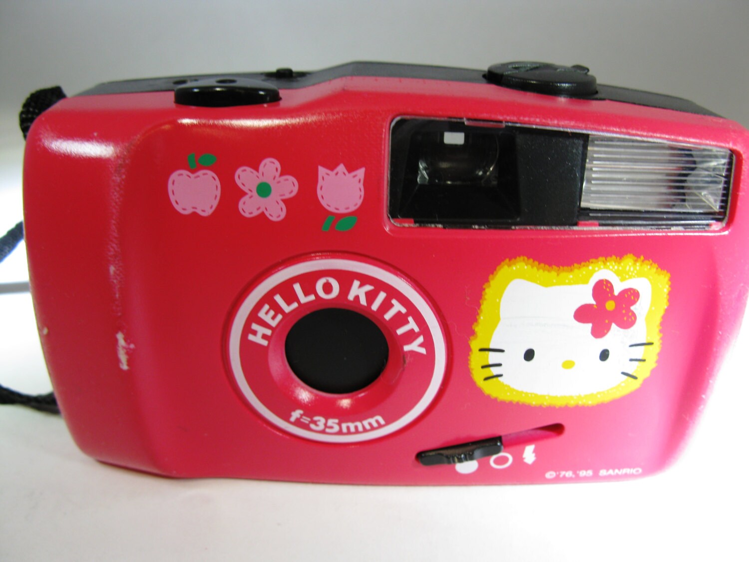 Collectible Vintage Hello Kitty 35 Mm Film Camera Sanrio From