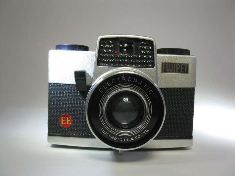 Extremely Rare Fujifilm 6x6 Fujipet EE Electromatic 120 Format Film Camera NON-WORKING