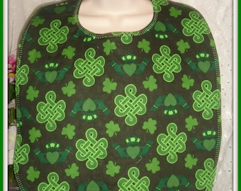 St Patricks day spirit in this Claddagh, mystic knot and shamrock print bib for Adults/Teens/Tweens
