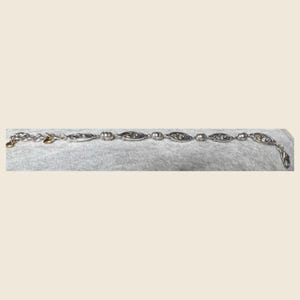 Conjunto de pulsera y pendientes con forma de corazón dorado en tono plateado de Brighton imagen 7