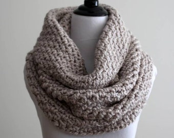 Chunky knit cowl, Hand-knit cowl, knitted snood, tube scarf, Knit infinity scarf, soft Knit cowl, chunky knit scarf, winter scarf cowl, soft