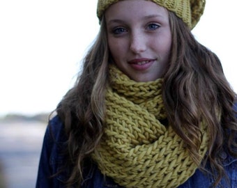 Wool infinity scarf, 100% Soft Highland Wool scarf, chunky knit scarf, winter cowl, mustard knit scarf, wool winter scarf