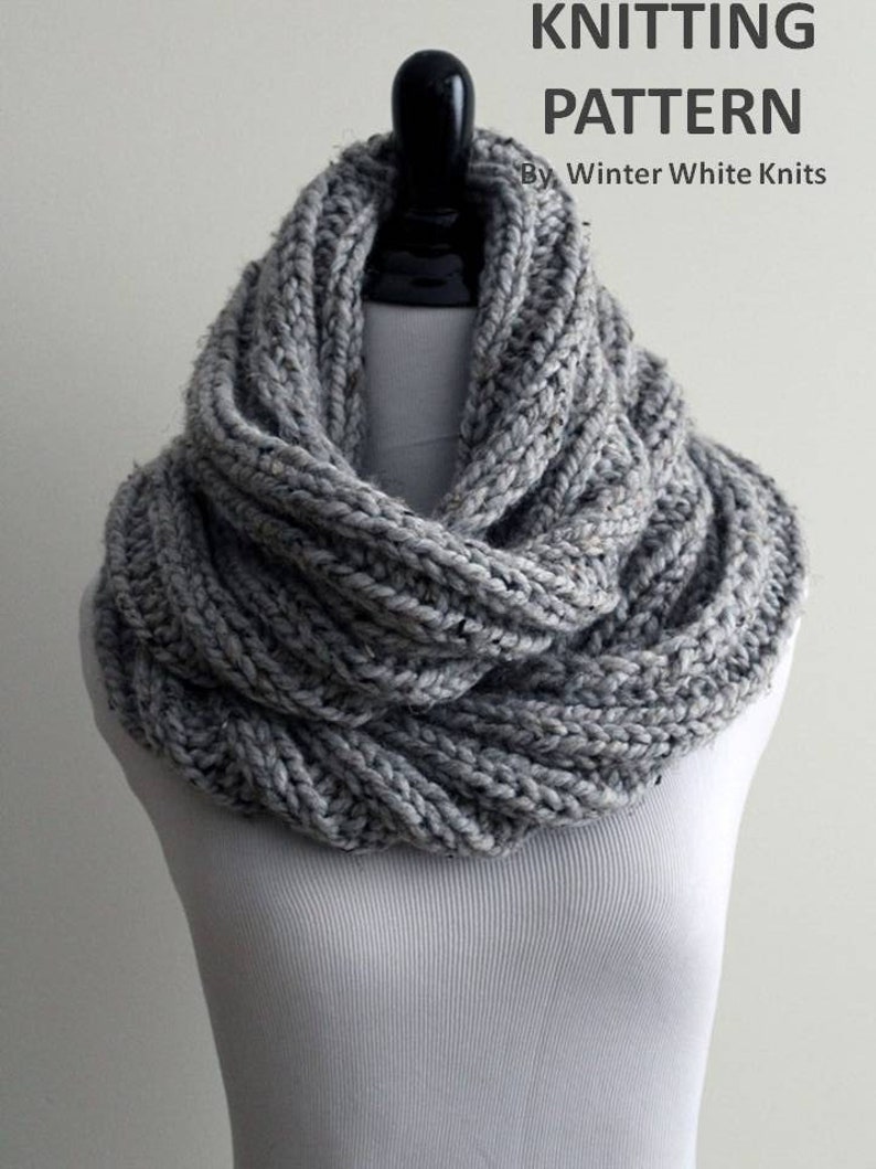 Beginner knitting Pattern, Hand-knit scarf pattern, knit scarf pattern, Scarf Knitting Pattern, Chunky knit infinity scarf, PDF Download image 1