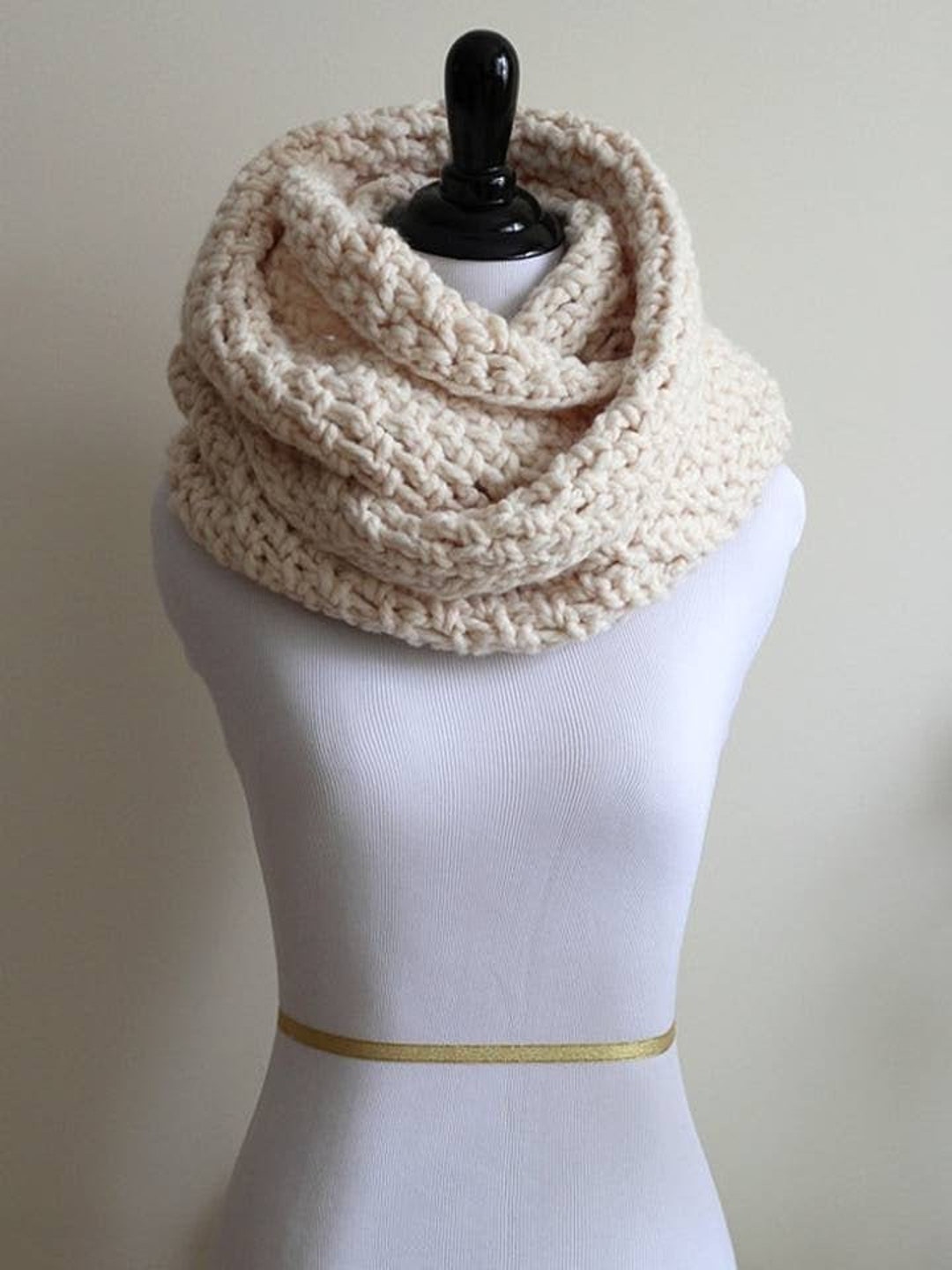 Chunky Knit Scarf, Knit Infinity Scarf, Winter Scarf, Winter  display picture 2