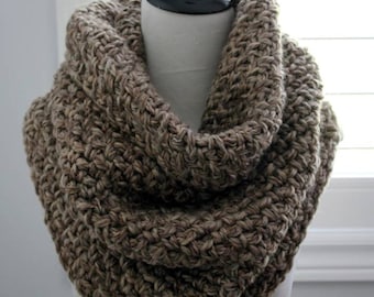 Chunky cowl, large cowl, Knit snood, Tube scarf, Winter knit hood, cozy cowl, hand-knit cowl, winter cowl, infinity scarf - COZY CABIN COWL