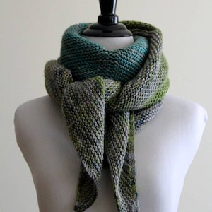 Triangle scarf pattern, Shawl knitting pattern, pdf Download Knitting Pattern, Hand-knit shawl pattern, Shawl DK yarn knit pattern, ENGLISH