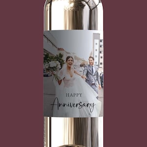 Regalo di anniversario personalizzato o regalo di nozze con una foto - etichetta di vino per la celebrazione del primo anniversario - Design personalizzato