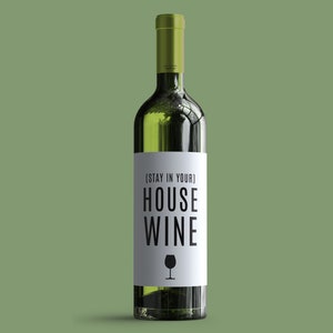 Zostań w swoim domu Wino / Wino na kwarantannę / Zabawny prezent na wino / Prezent dla mamy / Prezent dla rodziny / Wszystkiego najlepszego z okazji urodzin / Dystans społeczny