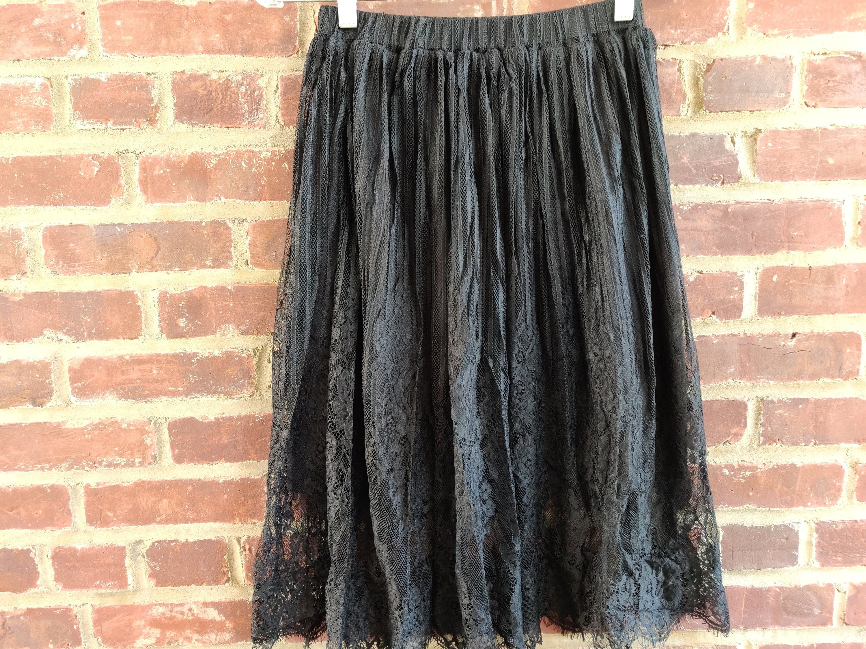 Black Lace Detailed Women Skirt