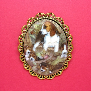 Dogs Pretty Porcelain Canine Pets Mom BEAGLE Dog and Puppies Cameo Costume Jewelry Goldtone Pin Brooch for Birthday or Christmas Gift