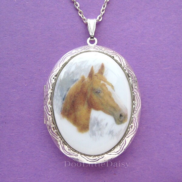 Porcelain Beautiful PALOMINO HORSE A Cameo Blonde Horses Equine Pony Silvertone Locket Pendant Necklace Costume Jewelry with 24 inch Chain