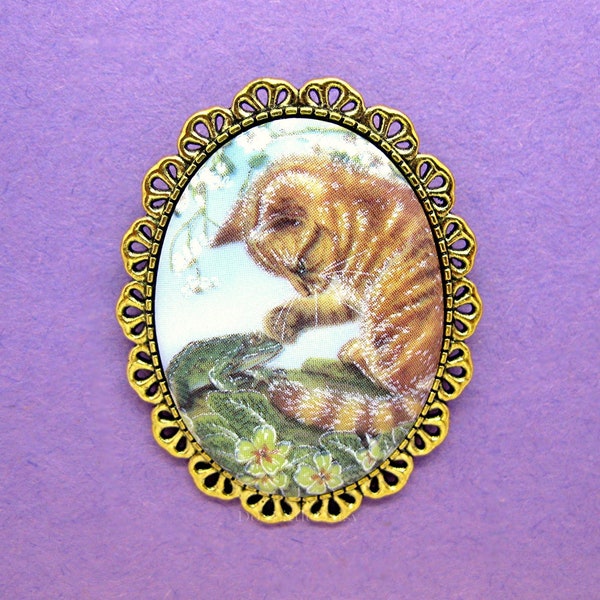 Cats Pretty Precious Porcelain YELLOW Orange TABBY Cat Kitten with FROG Cameo Costume Jewelry Antiqued Goldtone Pin Brooch for Gift