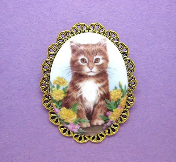 Cats Pretty Porcelain Brown TABBY CAT and Yellow Flowers Kitten Pet Feline Cameo Costume Jewelry Antiqued Goldtone Pin Brooch for Gift