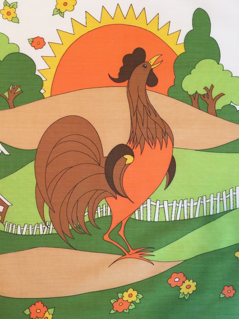 Hills Barn Flowers /& Trees Apron ~ Early Riser Rooster on the Farm ~ Lined ~ Curved Hem ~ Vintage Fabric w Sunrise White Picket Fence