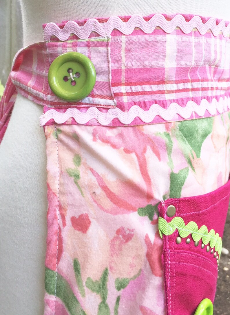 rick rack room on Home Living Pink Pocket Lime Green Rick Rack Apron Daffodil Love Up Cycled Water Color Light Pink Floral W Green White Half Hostess Linens